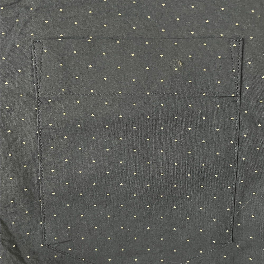 Banana Republic Navy Polkadot untucked shirt with a single pocket. Mens. - Picture 8 of 11